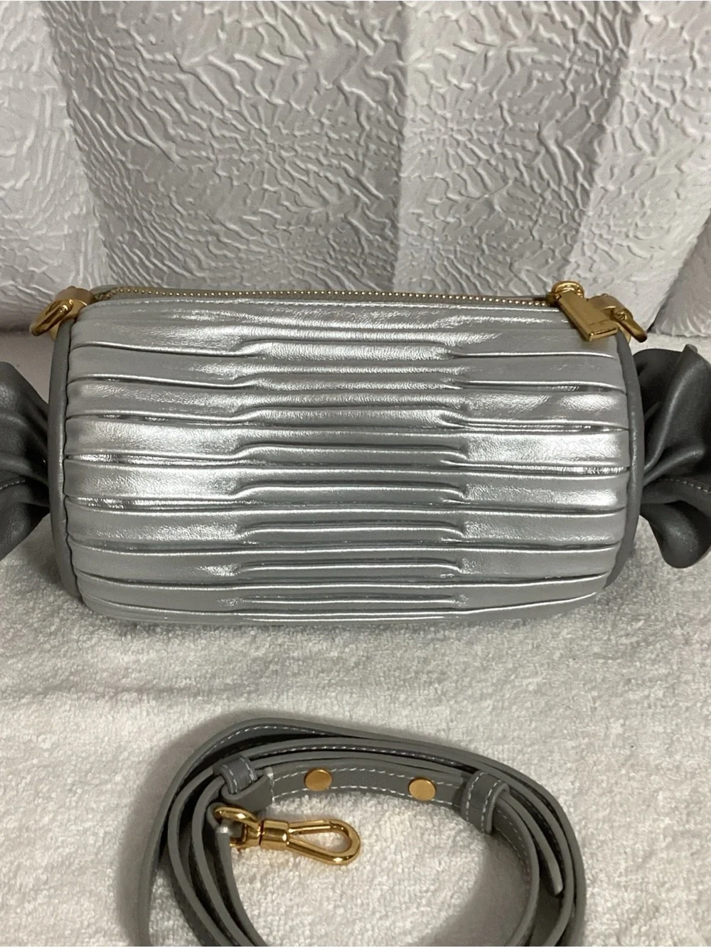Kate Spade Sweet Treats Pleated Silver Leather Small Barrel Novelty Bag